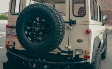 Land-Rover-Defender-1991-SUV-18