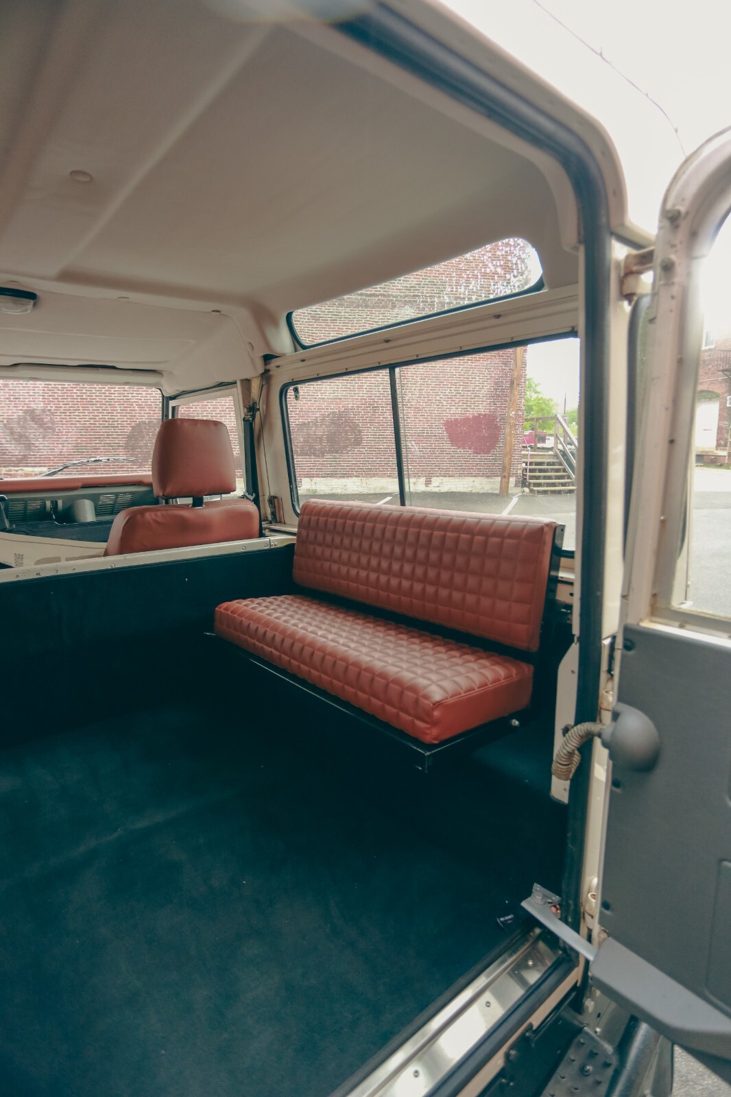 Land-Rover-Defender-1991-SUV-22