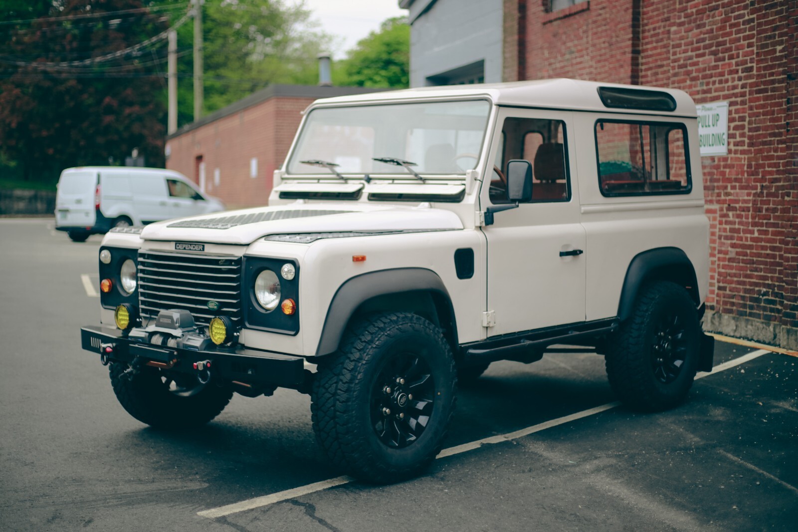 Land-Rover-Defender-1991-SUV-4