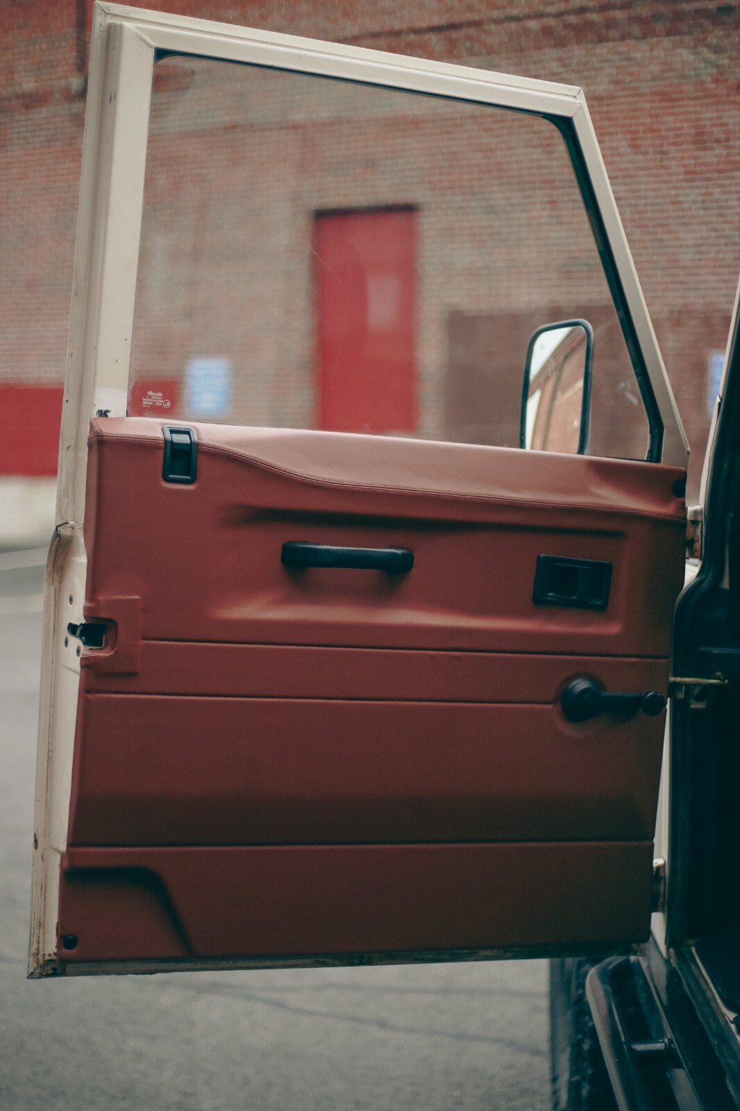Land-Rover-Defender-1991-SUV-7