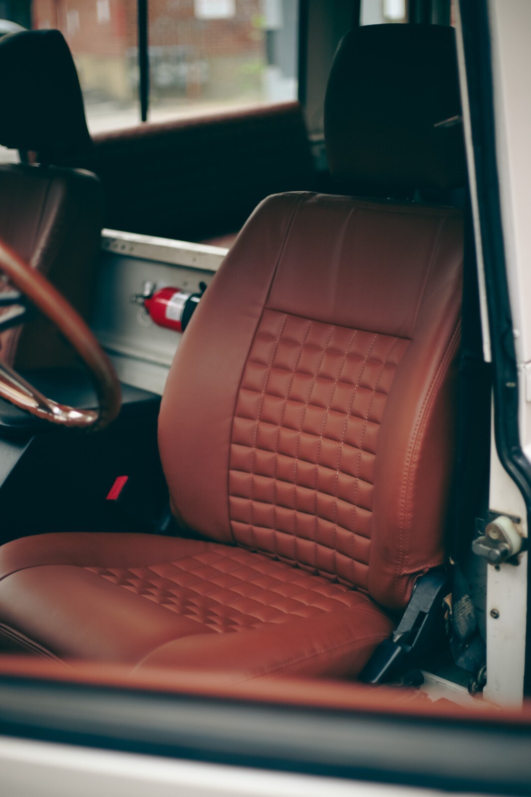 Land-Rover-Defender-1991-SUV-8