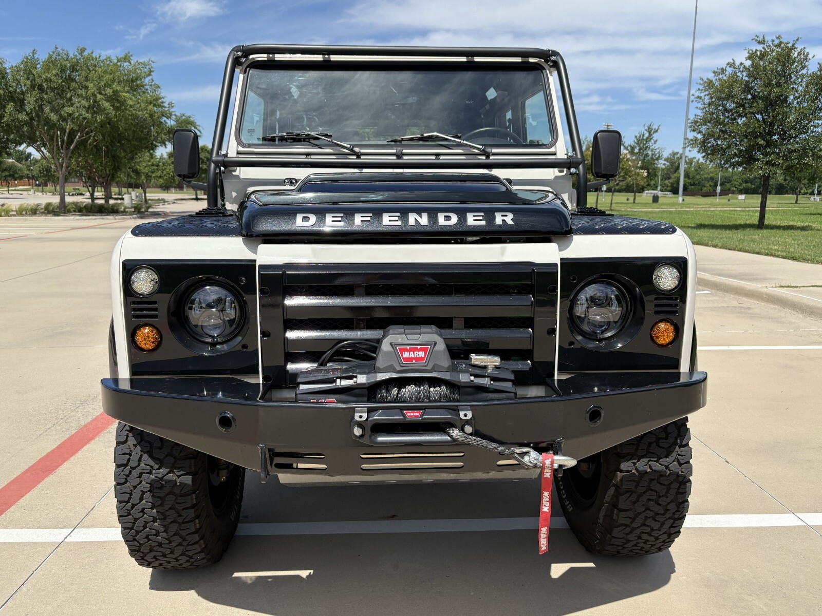 Land-Rover-Defender-1992-1