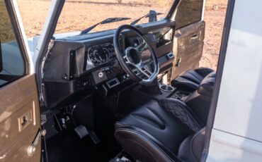 Land-Rover-Defender-1992-14