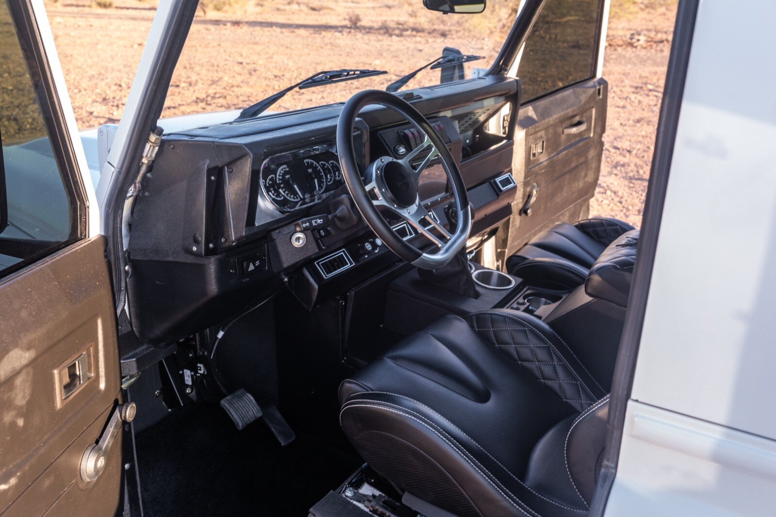 Land-Rover-Defender-1992-14