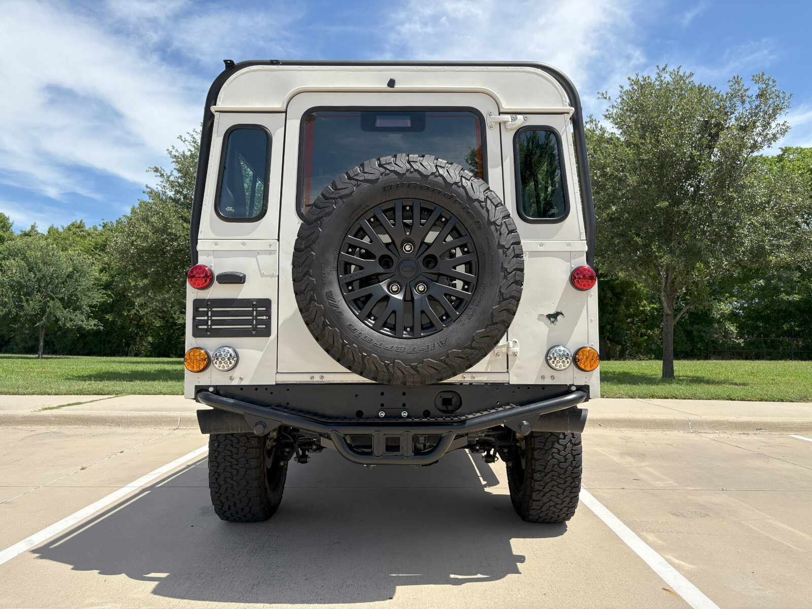 Land-Rover-Defender-1992-15