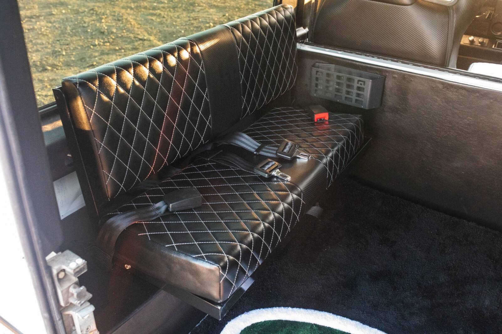 Land-Rover-Defender-1992-17