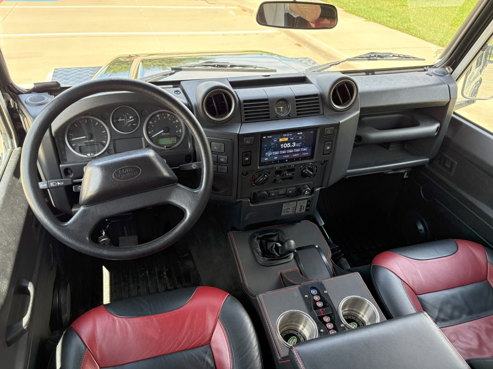 Land-Rover-Defender-1992-18