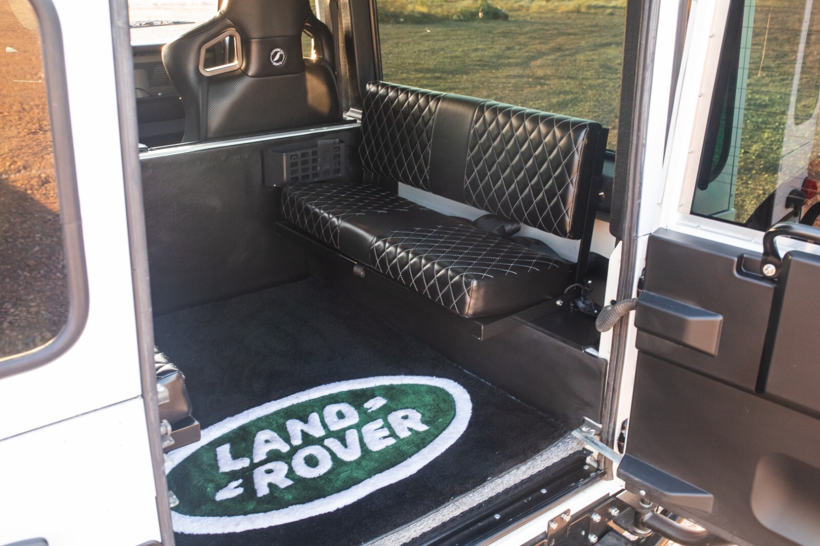 Land-Rover-Defender-1992-19