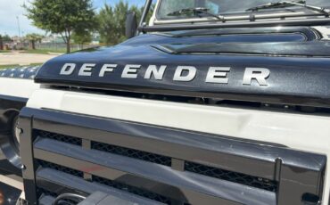 Land-Rover-Defender-1992-2