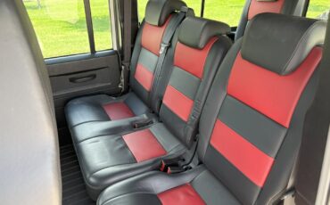 Land-Rover-Defender-1992-21