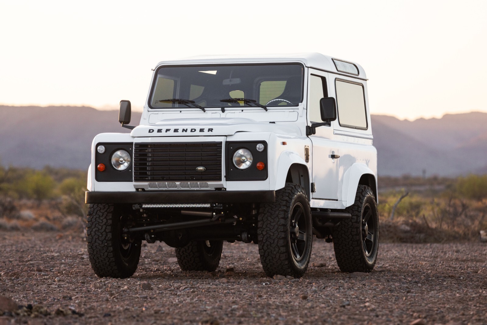 Land-Rover-Defender-1992-39