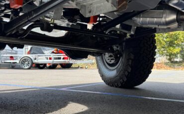 Land-Rover-Defender-1992-SUV-12
