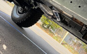 Land-Rover-Defender-1992-SUV-17