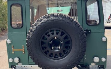 Land-Rover-Defender-1992-SUV-2