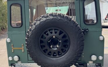 Land-Rover-Defender-1992-SUV-24