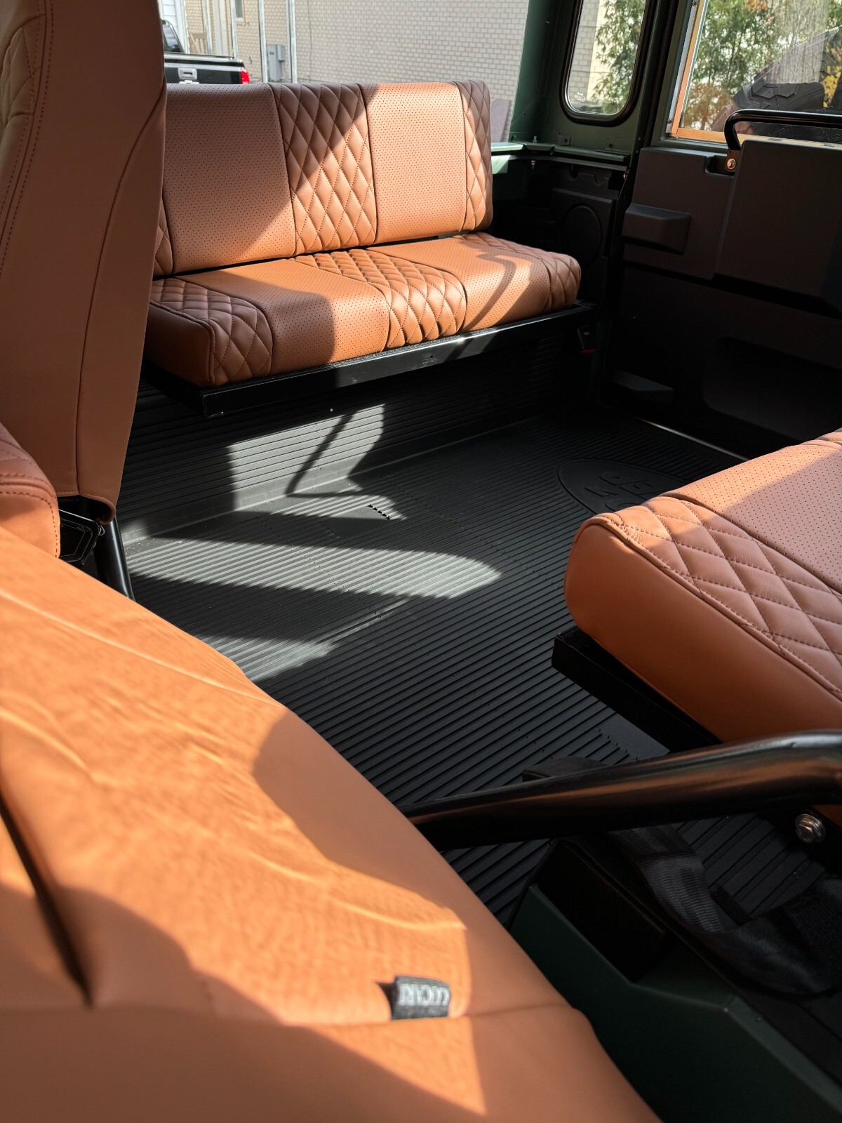 Land-Rover-Defender-1992-SUV-7
