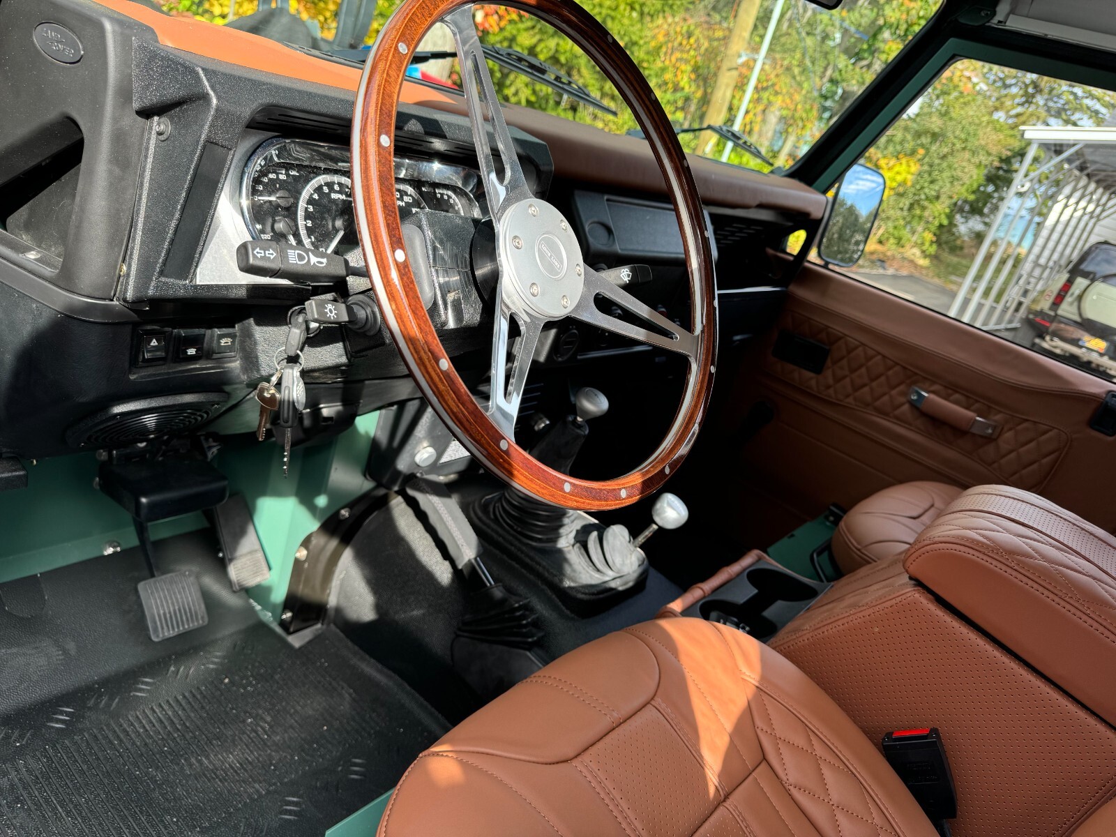 Land-Rover-Defender-1992-SUV-9