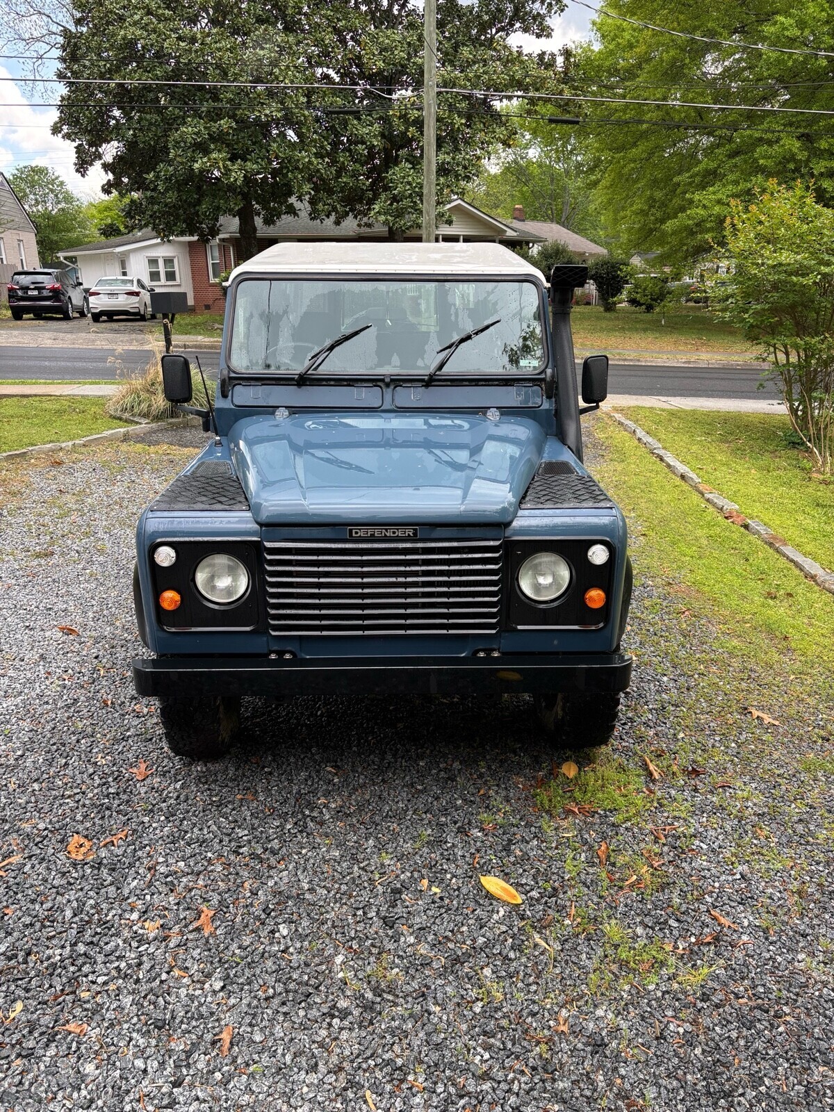 Land-Rover-Defender-1993-SUV-2