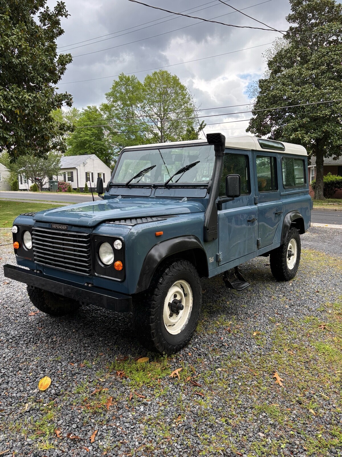 Land-Rover-Defender-1993-SUV-3