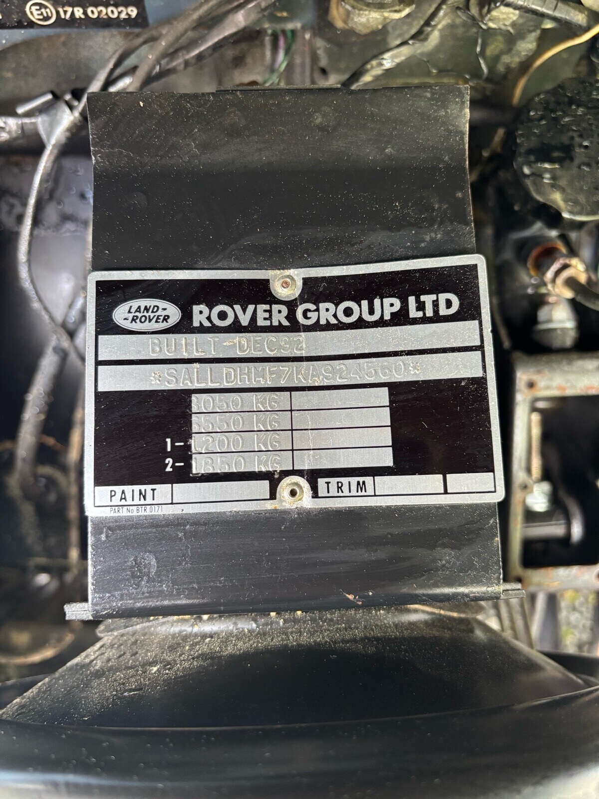 Land-Rover-Defender-1993-SUV-5