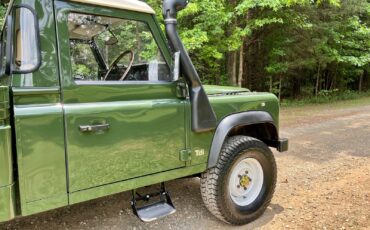 Land-Rover-Defender-1994-Standard-Cab-Pickup-13