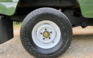 Land-Rover-Defender-1994-Standard-Cab-Pickup-16