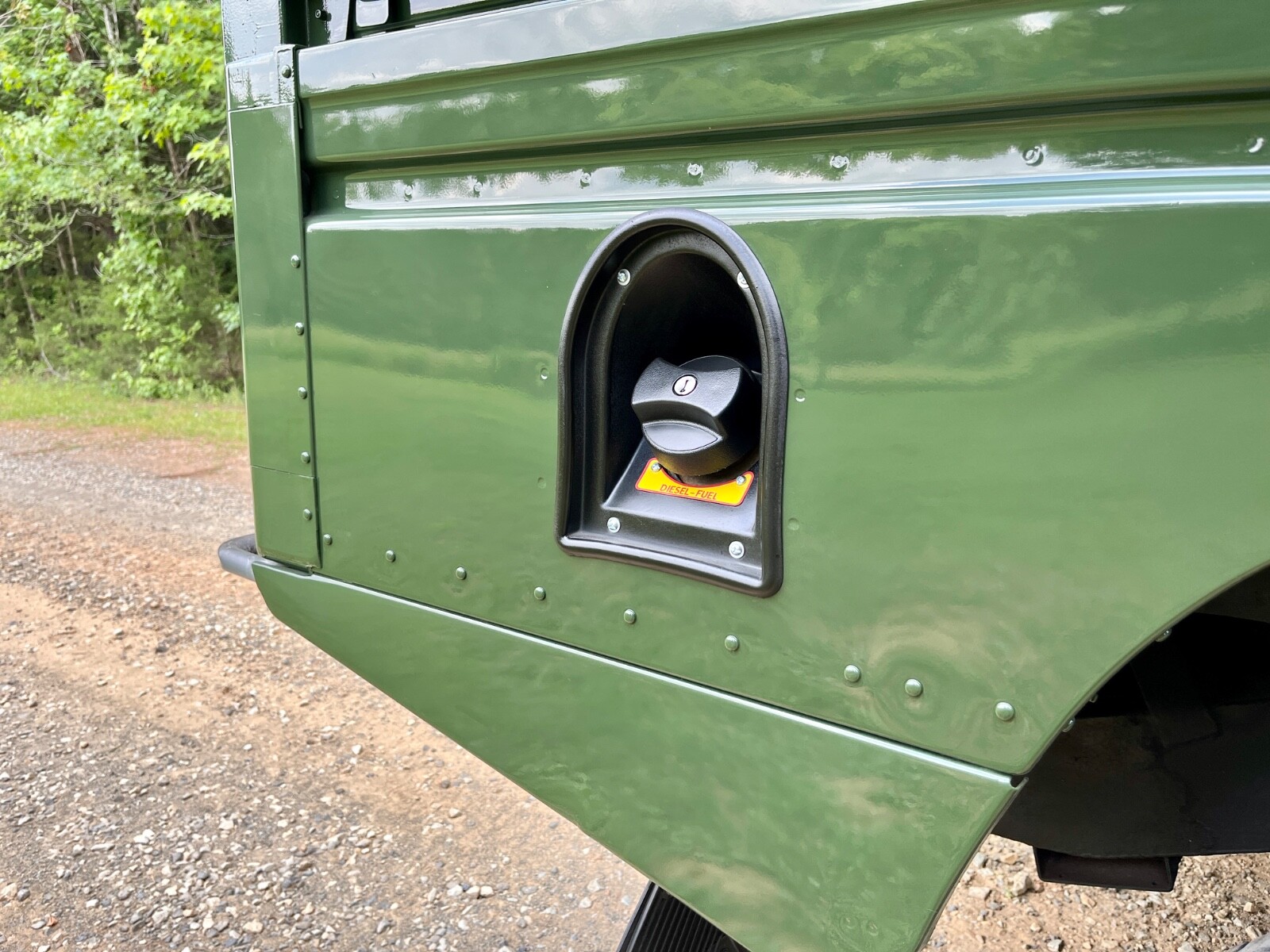 Land-Rover-Defender-1994-Standard-Cab-Pickup-17
