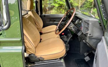 Land-Rover-Defender-1994-Standard-Cab-Pickup-24