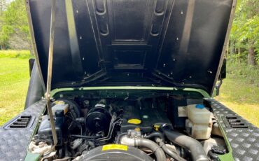 Land-Rover-Defender-1994-Standard-Cab-Pickup-35