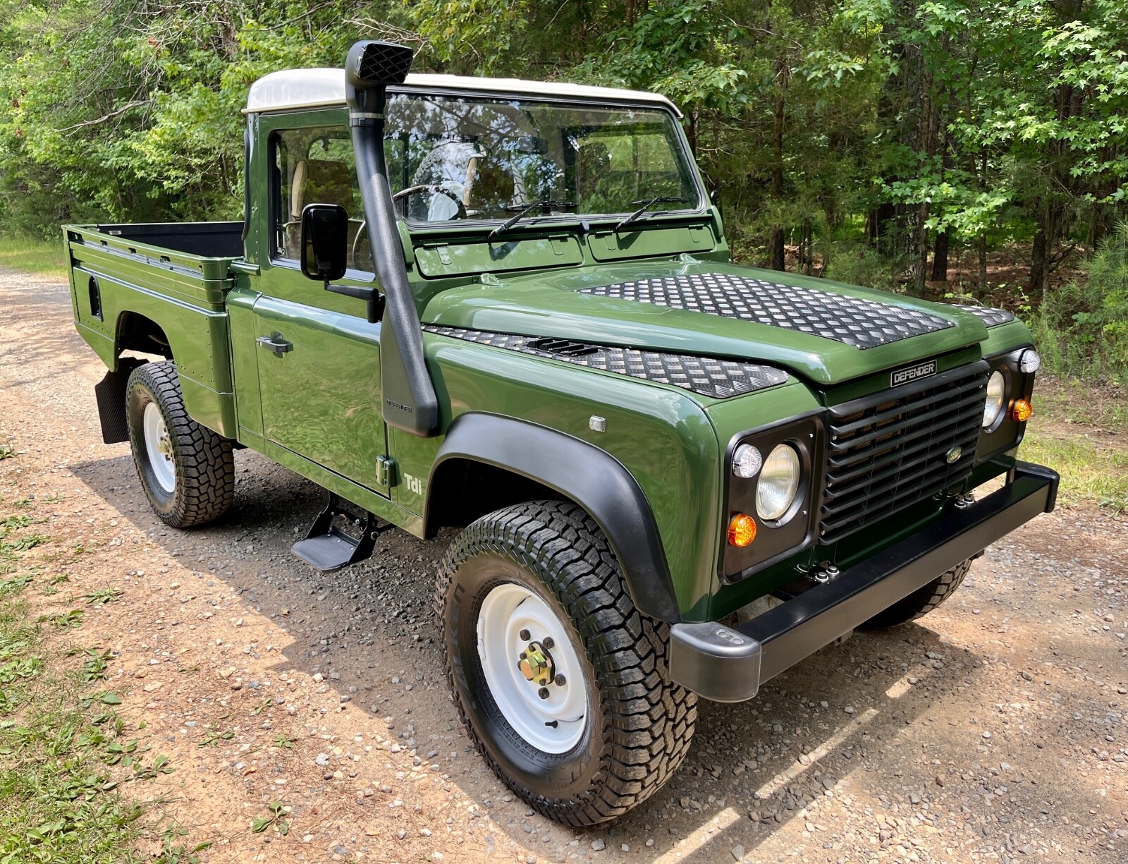 Land-Rover-Defender-1994-Standard-Cab-Pickup-6