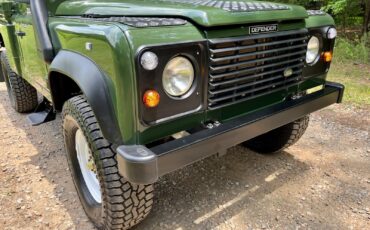 Land-Rover-Defender-1994-Standard-Cab-Pickup-7