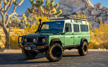 Land-Rover-Defender-1995-12
