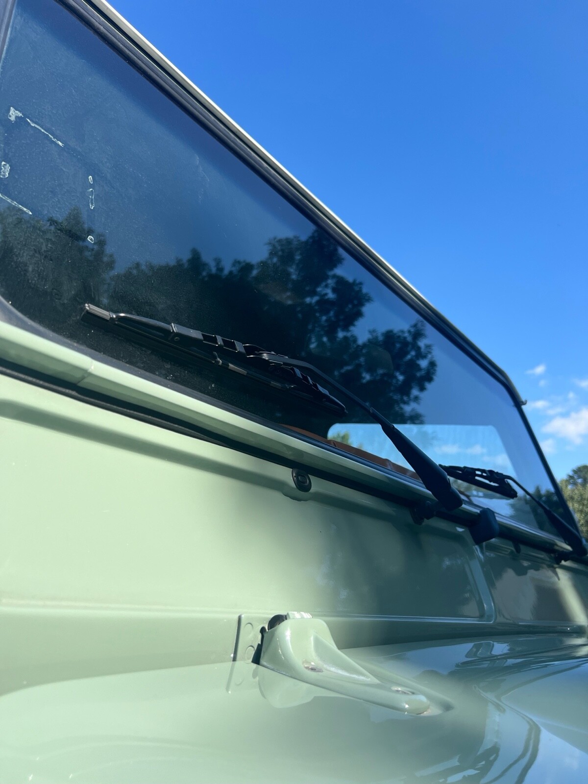 Land-Rover-Defender-1995-17