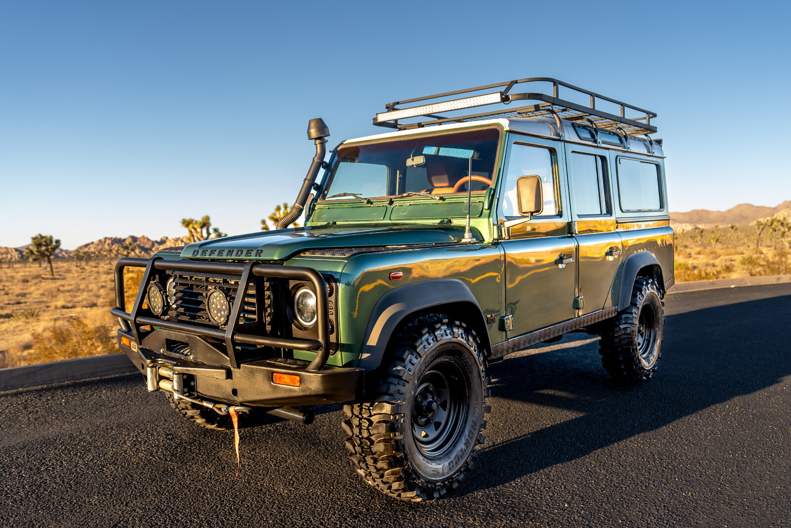 Land-Rover-Defender-1995-18