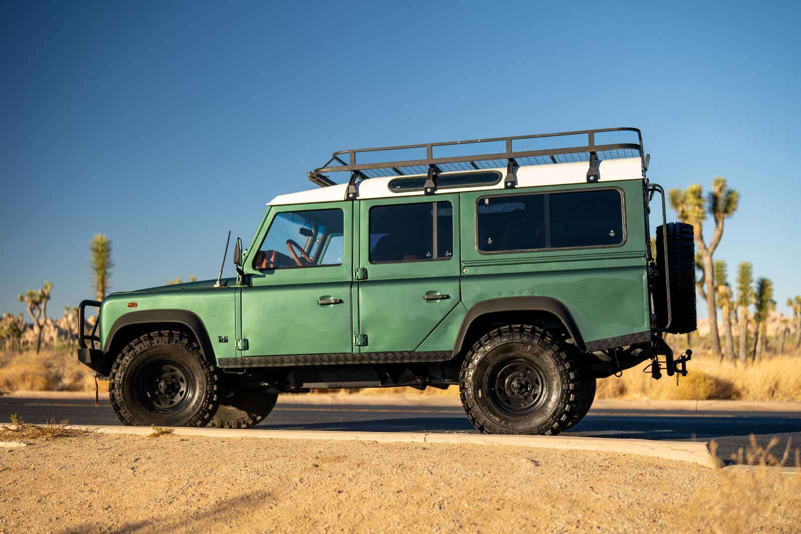 Land-Rover-Defender-1995-19