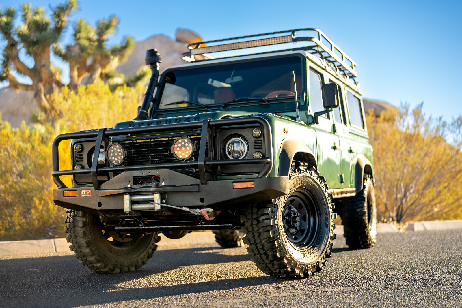Land-Rover-Defender-1995-2