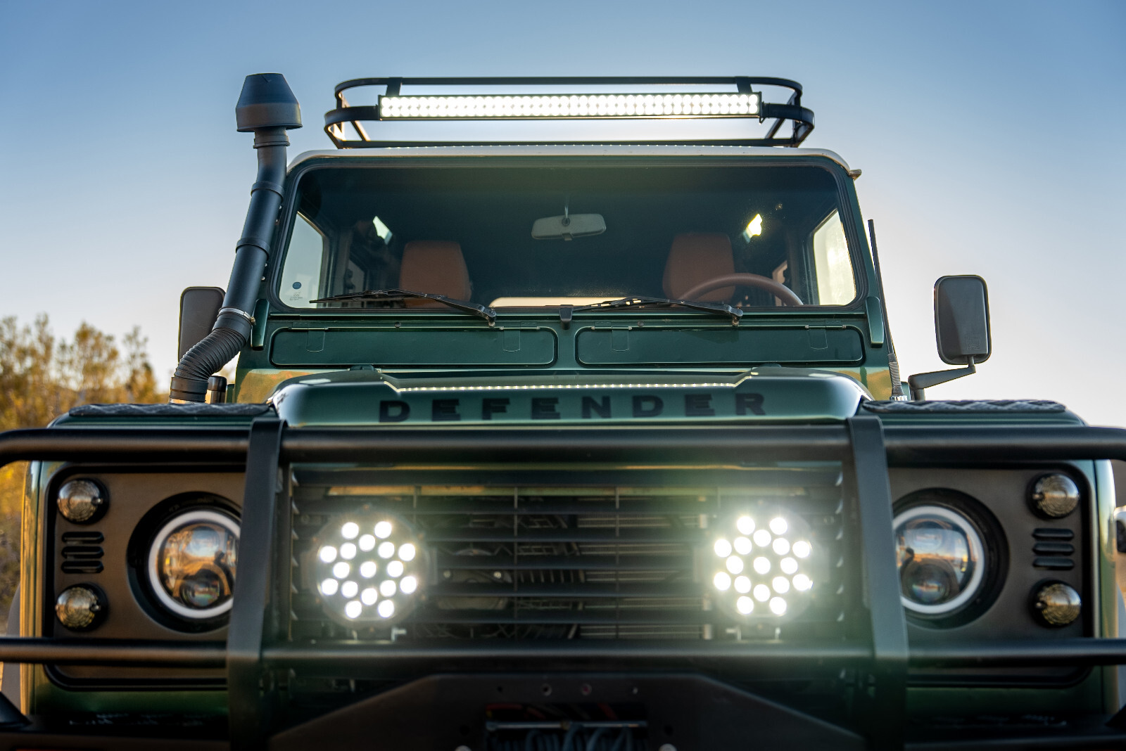 Land-Rover-Defender-1995-21