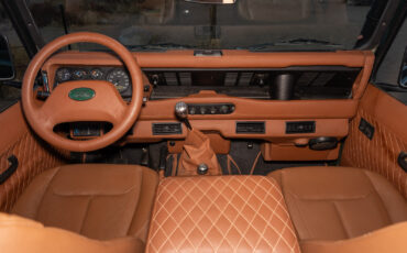 Land-Rover-Defender-1995-22