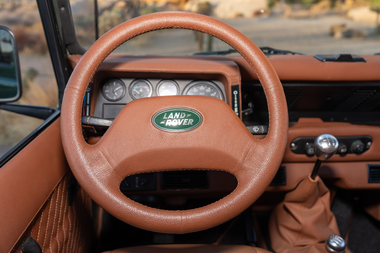 Land-Rover-Defender-1995-23