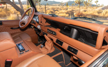 Land-Rover-Defender-1995-27