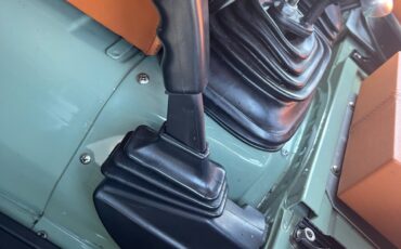 Land-Rover-Defender-1995-30