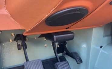 Land-Rover-Defender-1995-33