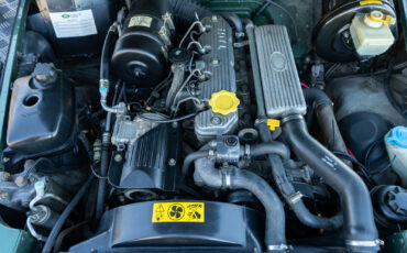 Land-Rover-Defender-1995-37