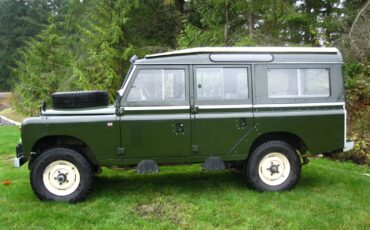 Land-Rover-LR4-1971-STATION-WAGON-3