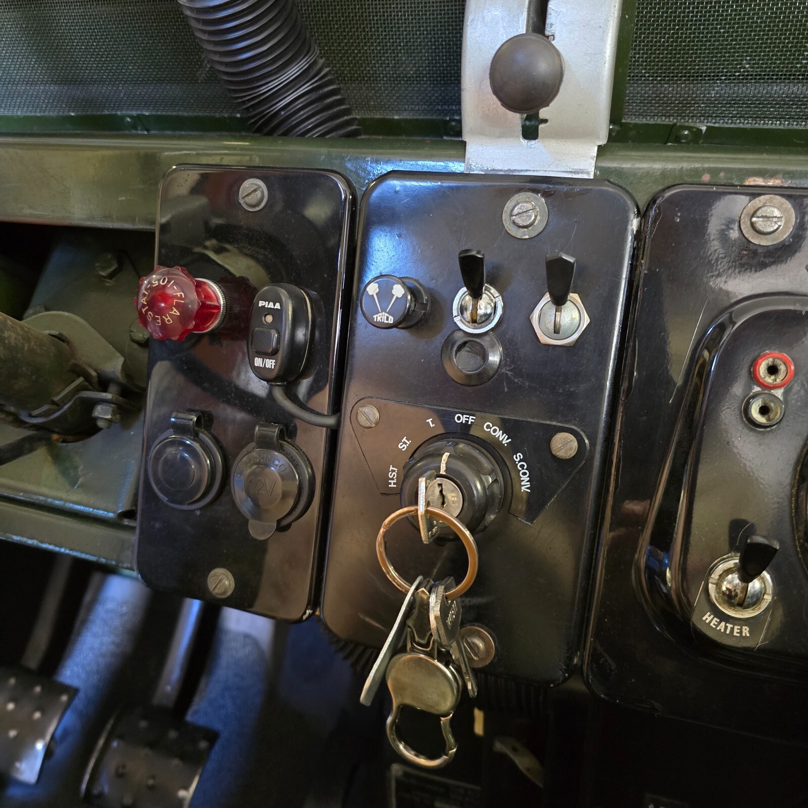 Land-Rover-LR4-1971-STATION-WAGON-8