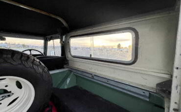 Land-Rover-Other-1974-11