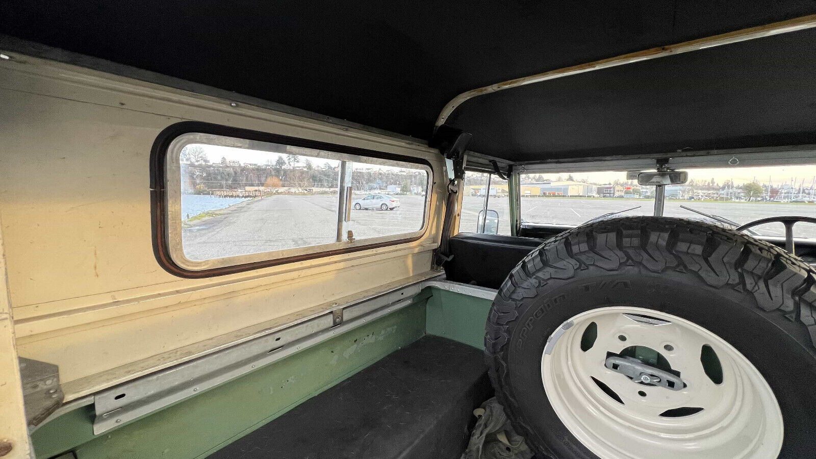 Land-Rover-Other-1974-12