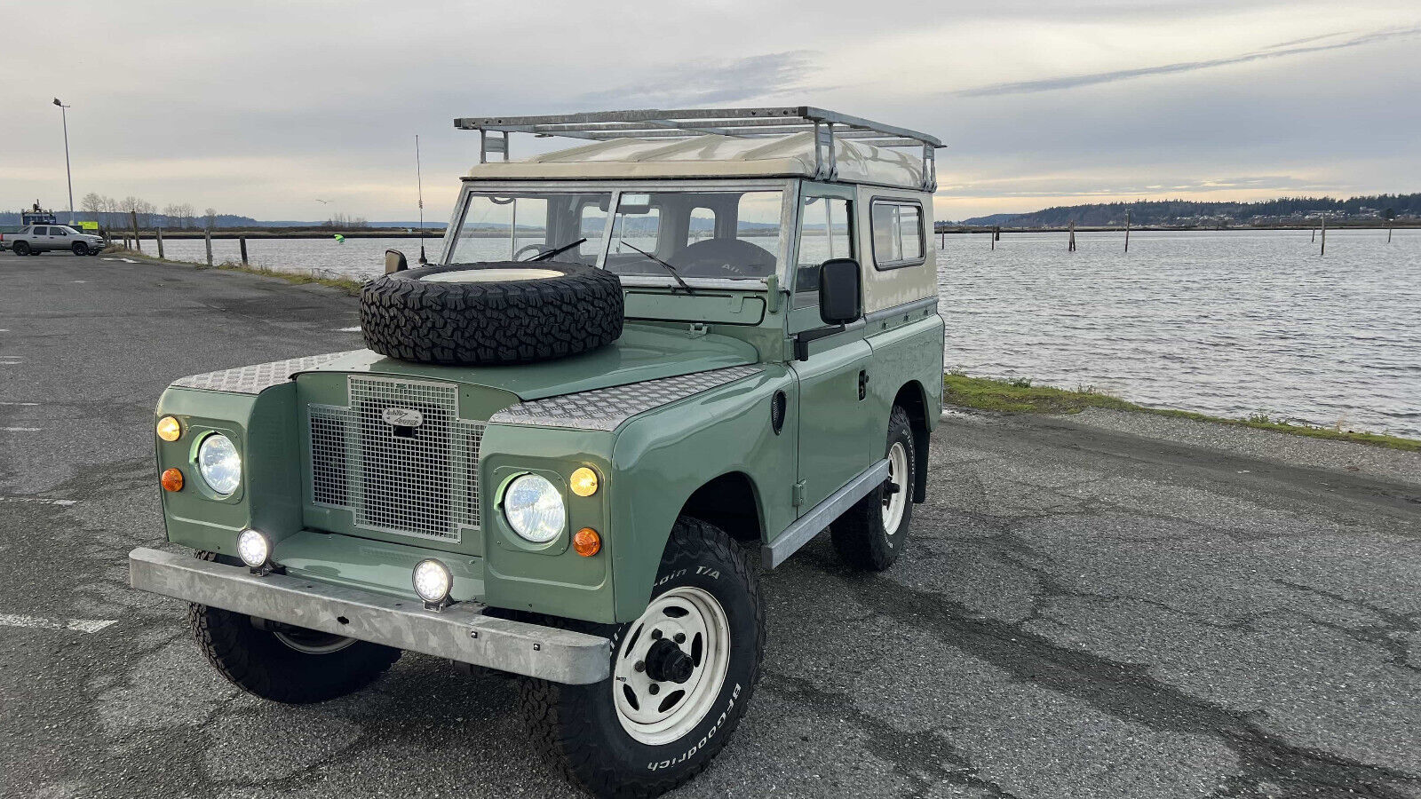 Land-Rover-Other-1974-2