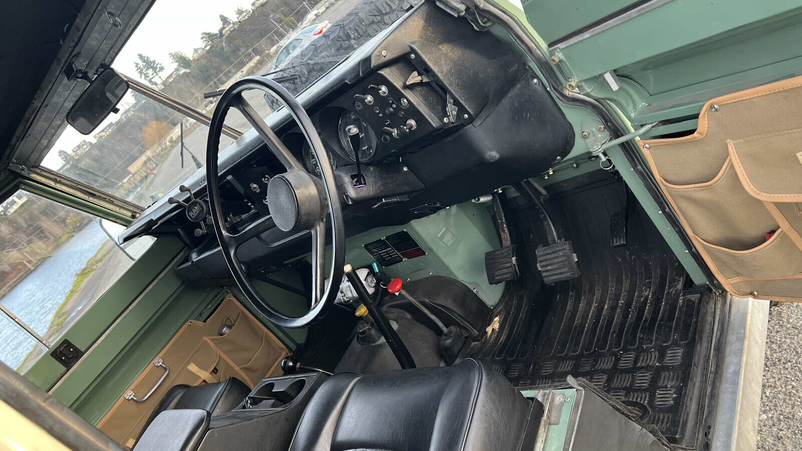Land-Rover-Other-1974-7