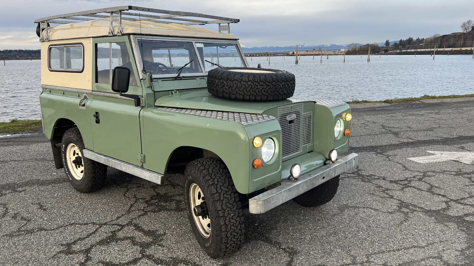 Land-Rover-Other-1974